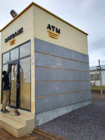Installation de structure ATM